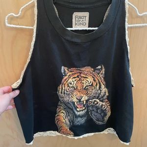 Textured Tiger Tank with Lace Trim | LF